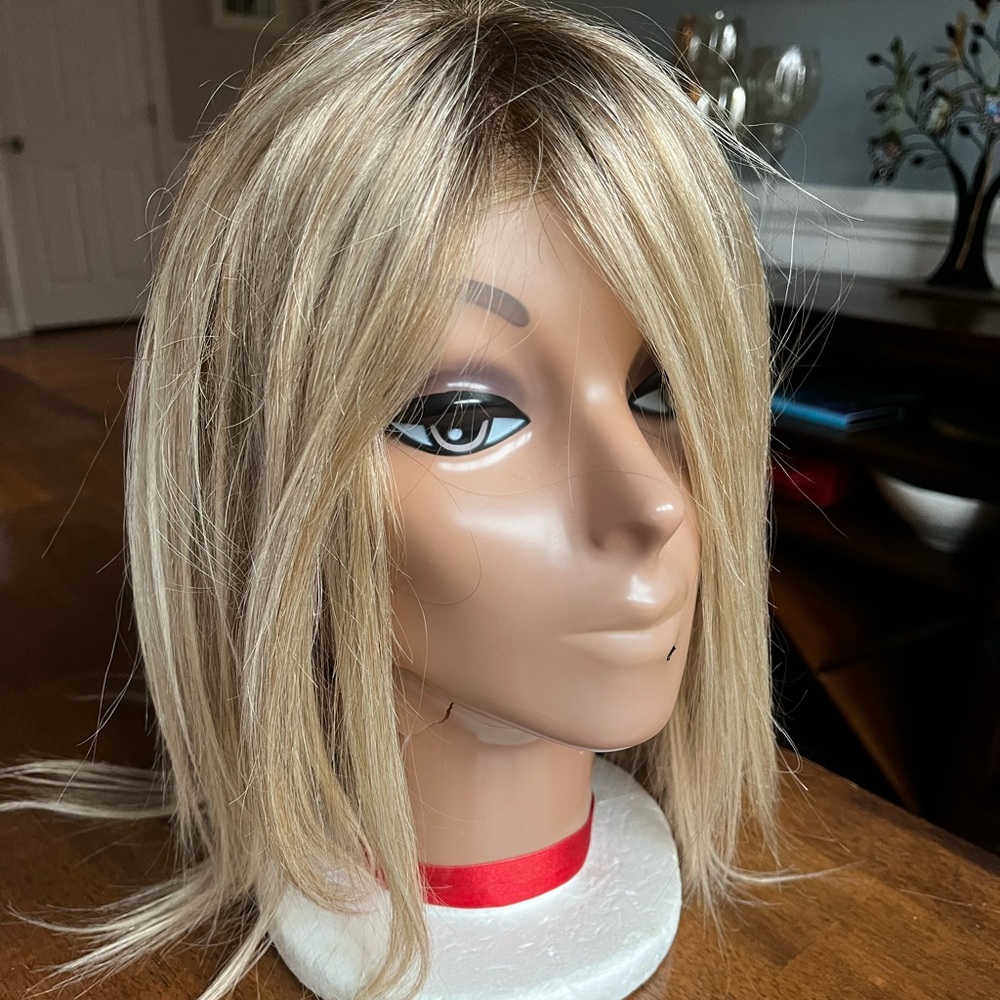 Human Hair wig! Dimples Hera 15 Wig Crème Brûlée Size Medium